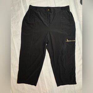 Zenergy by Chico’s black pants. Crop. Size 2 (12).